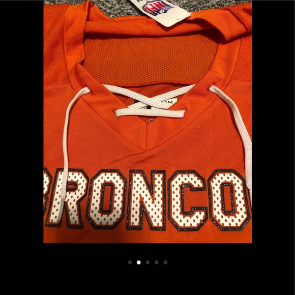 Denver Broncos. NWT. Women’s Size M. - Picture 2 of 5